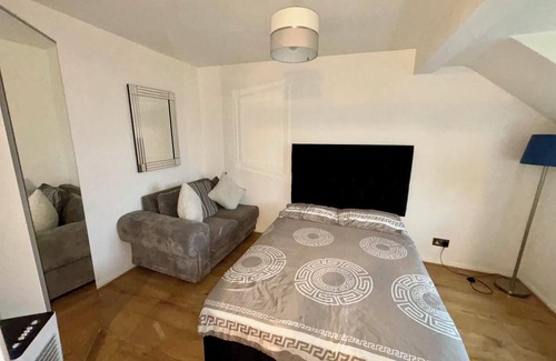 Bickley House | K Sweets Bromley Apartments