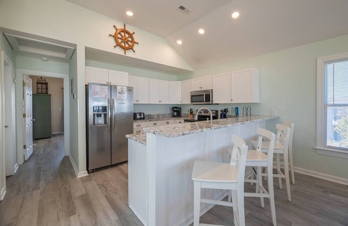Nags Head House | K1227 Savannah. Oceanfront, Pool, Hot Tub, Rec Room/Pool Table!