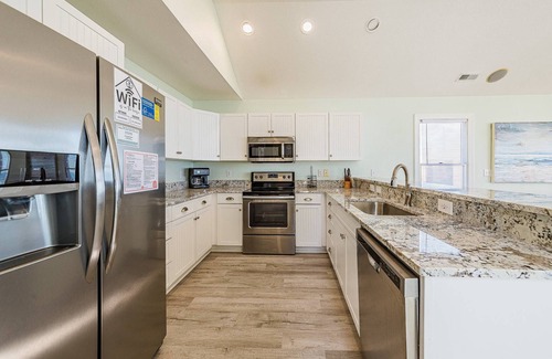Nags Head House | K1227 Savannah. Oceanfront, Pool, Hot Tub, Rec Room/Pool Table!