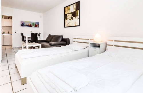 Junkersdorf Apartment | K71 Apartment Cologne in Cologne Junkersdorf with 2 bedrooms, balcony and free W-LAN