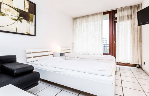 Junkersdorf Apartment | K71 Apartment Cologne in Cologne Junkersdorf with 2 bedrooms, balcony and free W-LAN