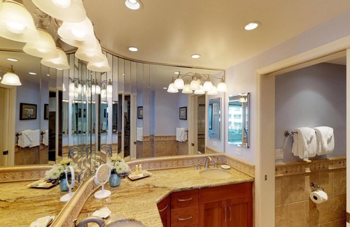 Lahaina House | Kaanapali Alii Beautiful 2 BR Corner Spot Location w/ Amazing Ocean View #4106