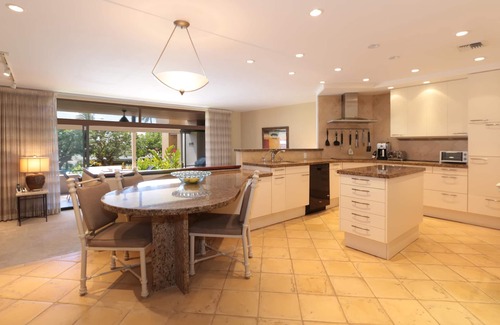 Kaanapali Condo | Kaanapali Royal J102 - Modern accommodations with all the comforts of home!