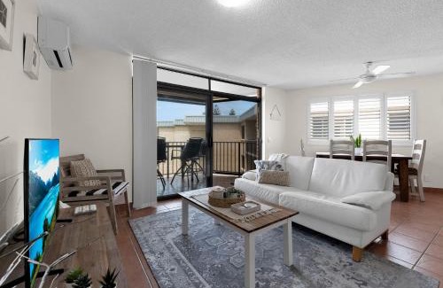Golden Beach Apartment | Kabi Court Unit 9