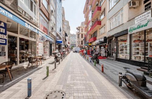 Moda Apartment | Kadıköy ün Kalbinde Tarihi Rahat Sessiz Daire
