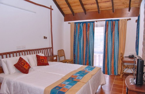 Saranthangi Resort | Kadambavanam Ethnic Village Resort