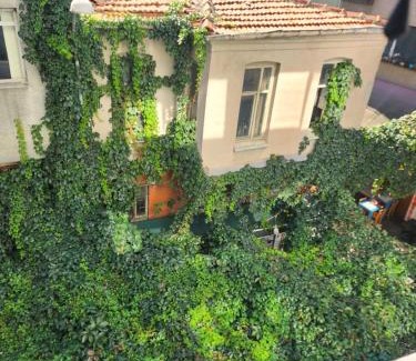 Moda Apartment | KADIKOY merkezi konumda