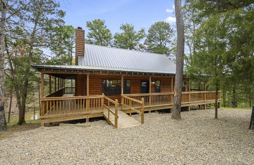 Broken Bow Cabin | Kahlo Cabin 3 Bedroom Sleeps 6-8 Broken Bow Lake and Restaurants Nearby!
