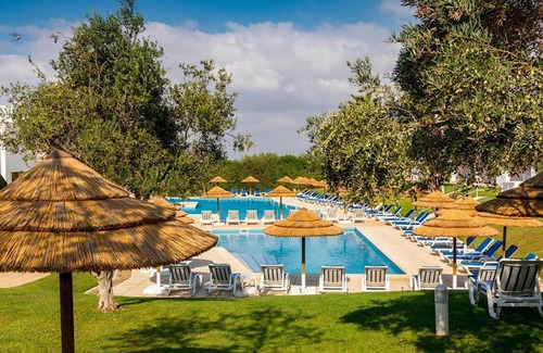 Patio Apartment | Kai 3 Studio, Balcony, AC, Swimming Pool!New!