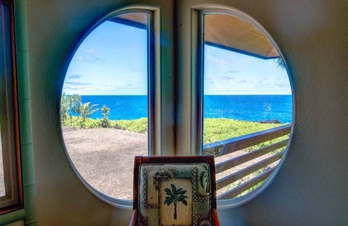 Waa Waa Villa | Kai Malolo "Quiet Seas "Oceanfront Eco-Home now with A/C