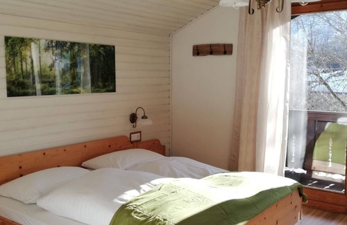 Weissenbach Apartment | Kaibling - App. with 2 bedrooms; shower, WC - Abenteuerhof Schiefer