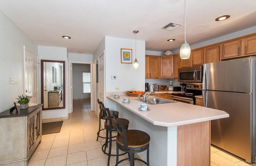 Rum Point Condo | Kaibo Dreams: Beachfront Paradise w/Shared Pool & Hot Tub; Walk to Restaurants & Starfish Point