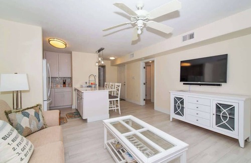 Rum Point Condo | Kaibo Kai Hacienda B-5 condo w/Pool in Rum Point