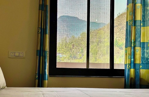 Sirala Bed & Breakfast | Kailasham Homestay