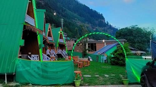 New Manali Resort | Kaira huts