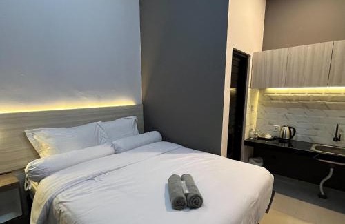 Sinduharjo Hotel | Kaira Room Guest House Syariah Mitra RedDoorz