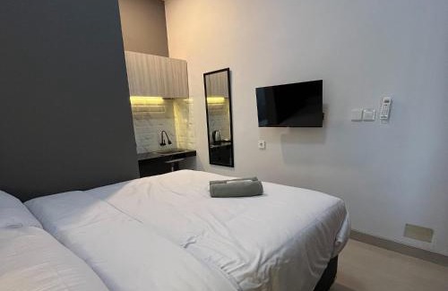 Sinduharjo Hotel | Kaira Room Guest House Syariah Mitra RedDoorz