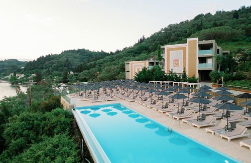 Chlomos Hotel | Kairaba Mythos Palace - Adults Only