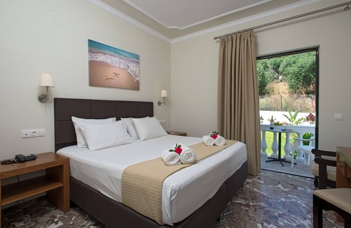 Dafnata Hotel | Kaiser Bridge