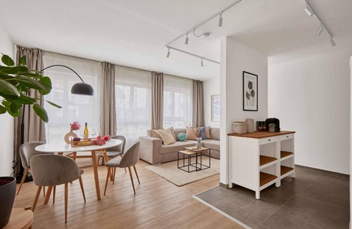 Kaiserslautern Apartment | Kaiserslautern - Bella, im Expressionistischen Stil