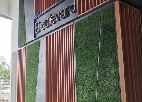 Kajang Apartment | Kajang Town Homestay@ MKH Boulevard NETFLIX & WIFI