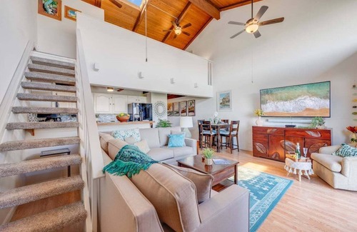 Kihei Condo | KAK C405 Updated 2BD Condo Across Beach w Pool AC