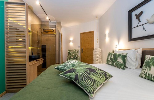 Kato Galatas Apartment | Kalamaki Luxury Suites