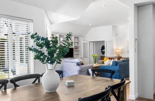 Merivale House | Kaleido Nook Enchanting 3BR Magic on Rugby Street