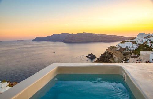 Oia Apartment | Kaleidoscope Cave Houses