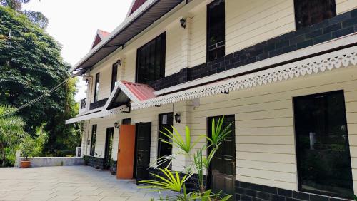 Turuk Hotel | Kalimpong Bungalow