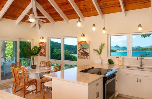 Estate Hawksnest Villa | Kallaloo: Walk to Gibney Beach!