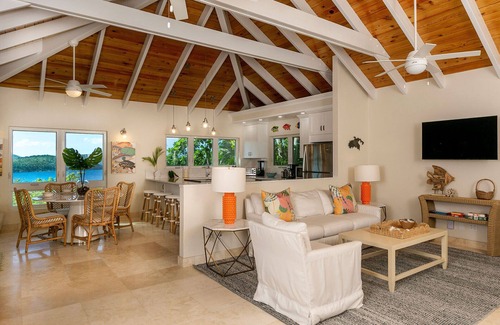 Estate Hawksnest Villa | Kallaloo: Walk to Gibney Beach!