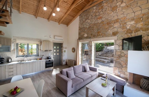 Meganisi Villa | Kallia - Two Bedroom Villa, Sleeps 4