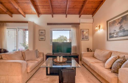 Old Town Apartment | Kalliopi's Maisonette