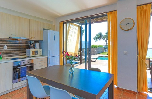 Nea Moudania Villa | Kalma Villa Pente in Moudania