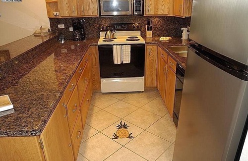 Kihei Condo | Kam Sands - Inner Circle - Large Lanai - End Unit