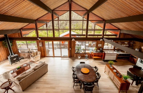 Volcano Cabin | Kamaka Cabin -A rainforest retreat near Natl. Park