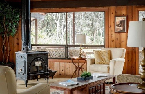 Volcano Cabin | Kamaka Cabin -A rainforest retreat near Natl. Park