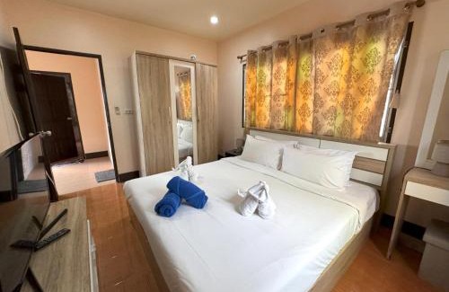 Kamala House | Kamala beach house 100m to the beach