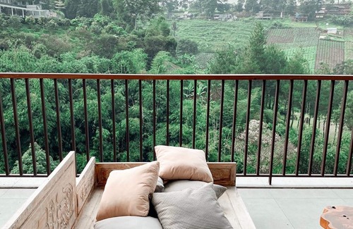 Bandung Villa | Kamala Plantation View 10BR Infinity pool+billiard