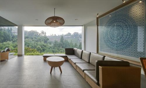 Bandung Villa | Kamala Plantation View Villa 10 bedrooms with a private Infinity pool and Billiard