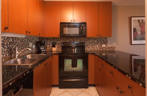 Kihei Condo | Kamaole Sands, Bldg 5, Inner Courtyard, Sleeps 4/King Bed & NEW Sofa Sleeper