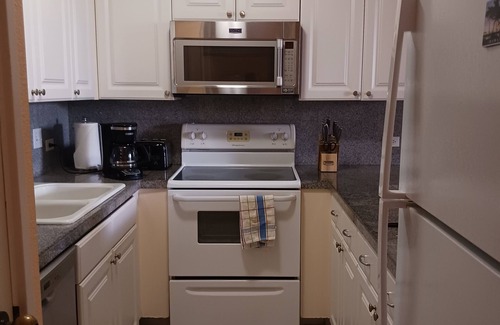 Kihei Condo | Kamaole Sands Fully Renovated Condo with King Bed. By Kam. 3 Beach