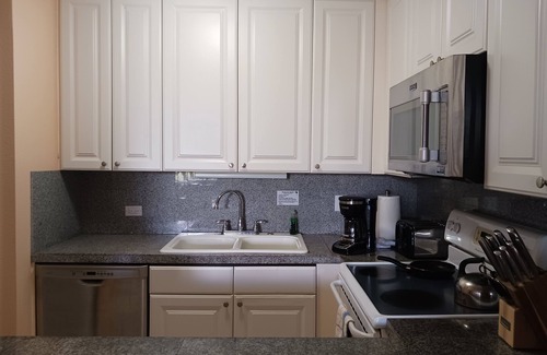 Kihei Condo | Kamaole Sands Fully Renovated Condo with King Bed. By Kam. 3 Beach