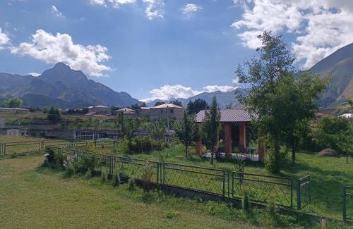 Kazbegi House | Kamara Guest House