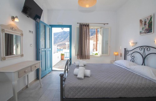 Kamares Hotel | KAMARADO STUDIOS