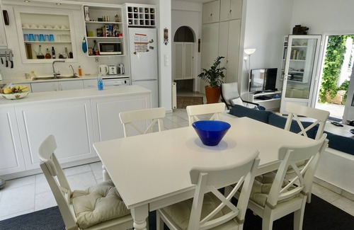 Naxos Villa | Kamari Villa-M: amazing views! with private swimming pool & outdoor spa-Jacuzzi