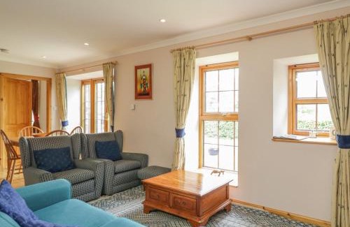 Kirriemuir House | Kamba Cottage