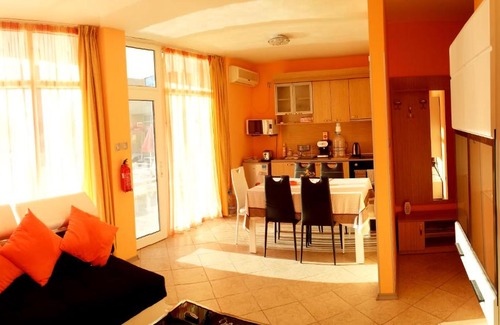 Sunny Beach Apartment | Kamelia Garden Mikosta Apartment