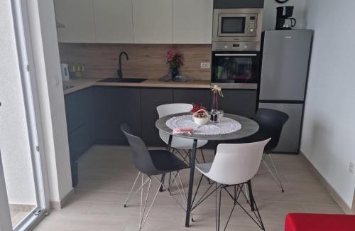 Kali Apartment | Kamena kuća Pandorovica